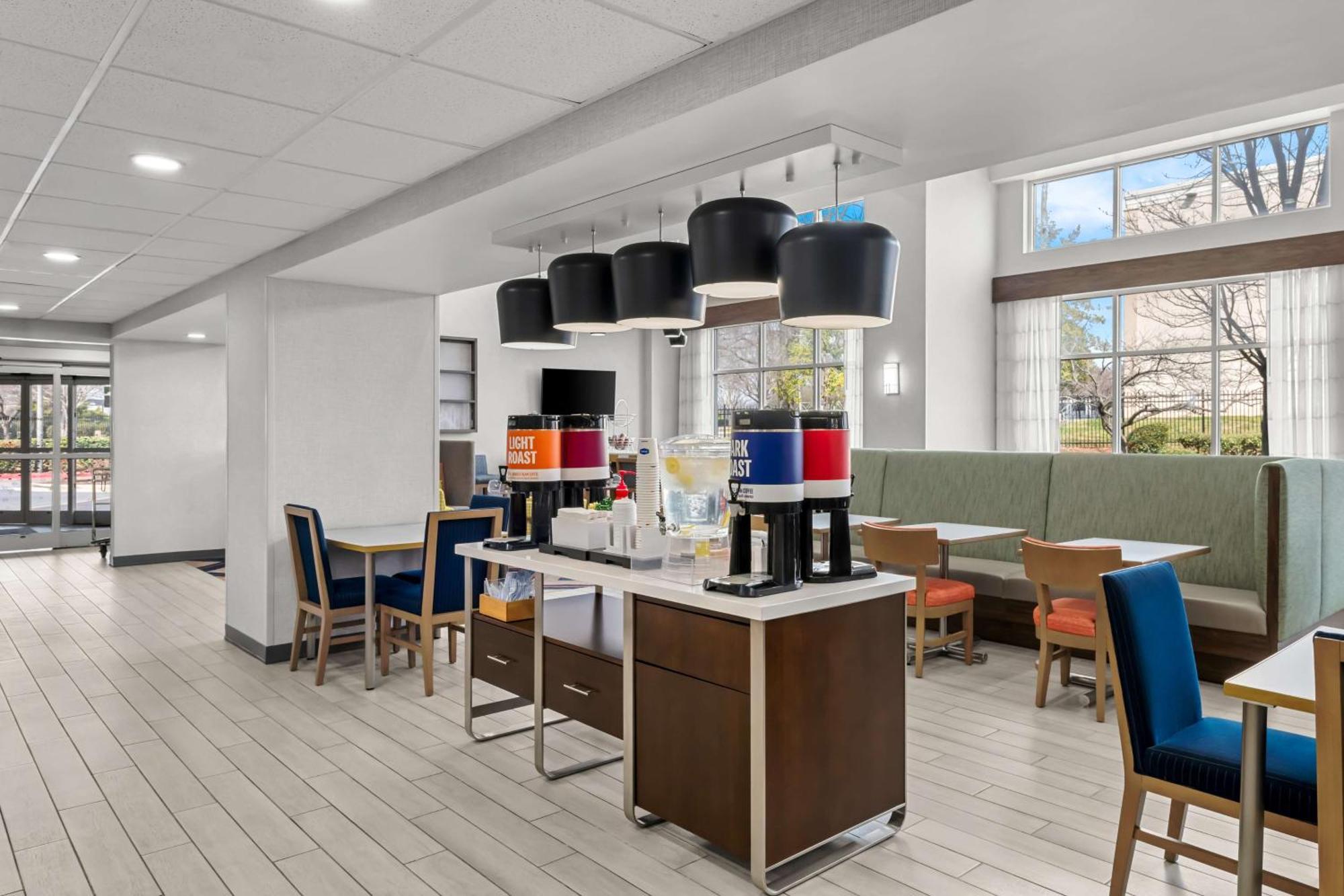 Hampton Inn & Suites Charlotte-Airport Eksteriør bilde