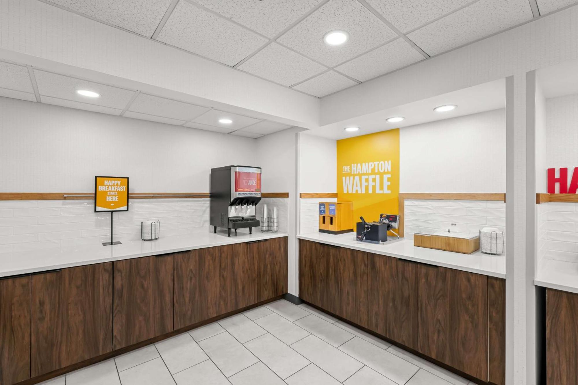 Hampton Inn & Suites Charlotte-Airport Eksteriør bilde