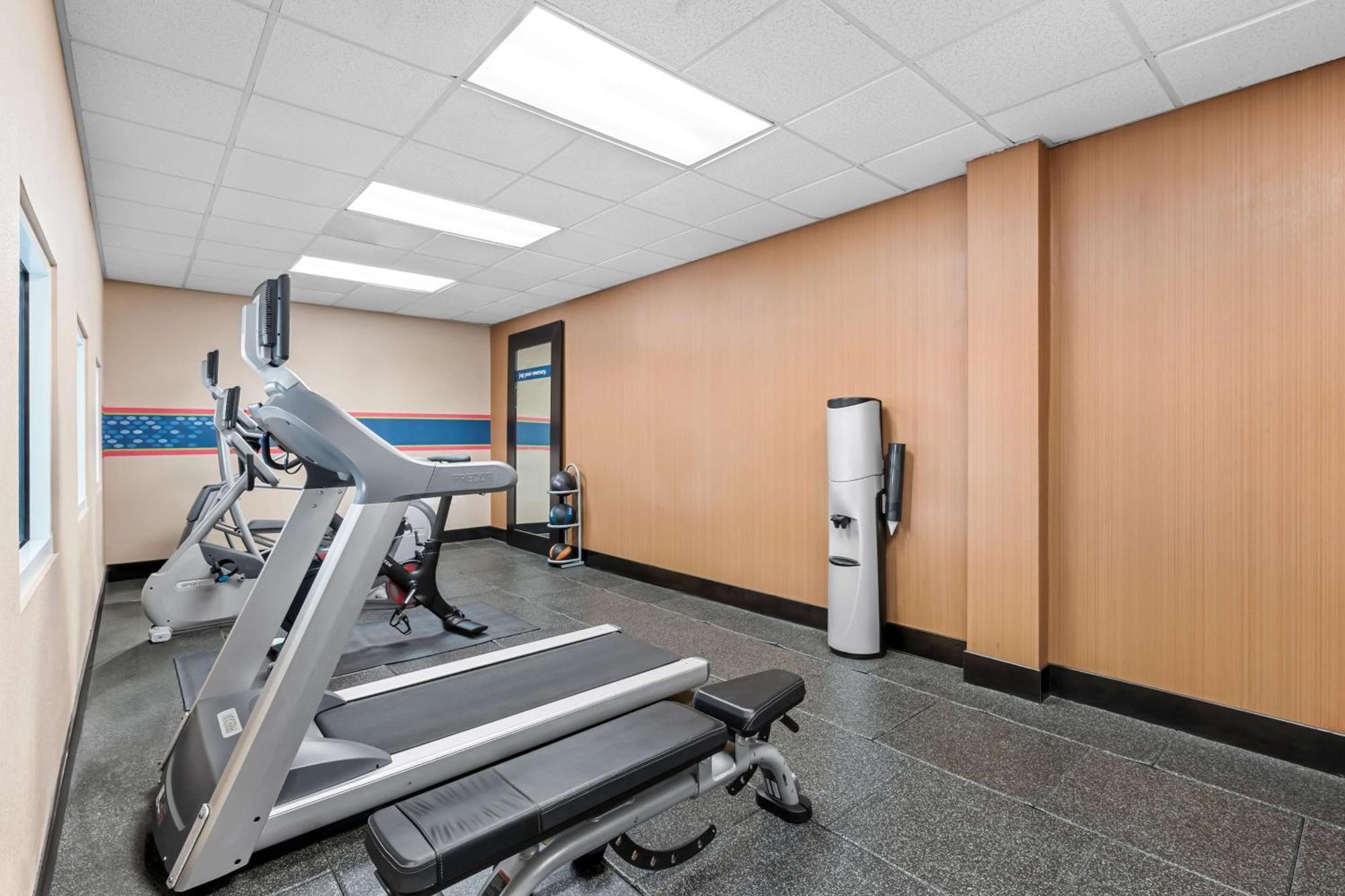 Hampton Inn & Suites Charlotte-Airport Eksteriør bilde