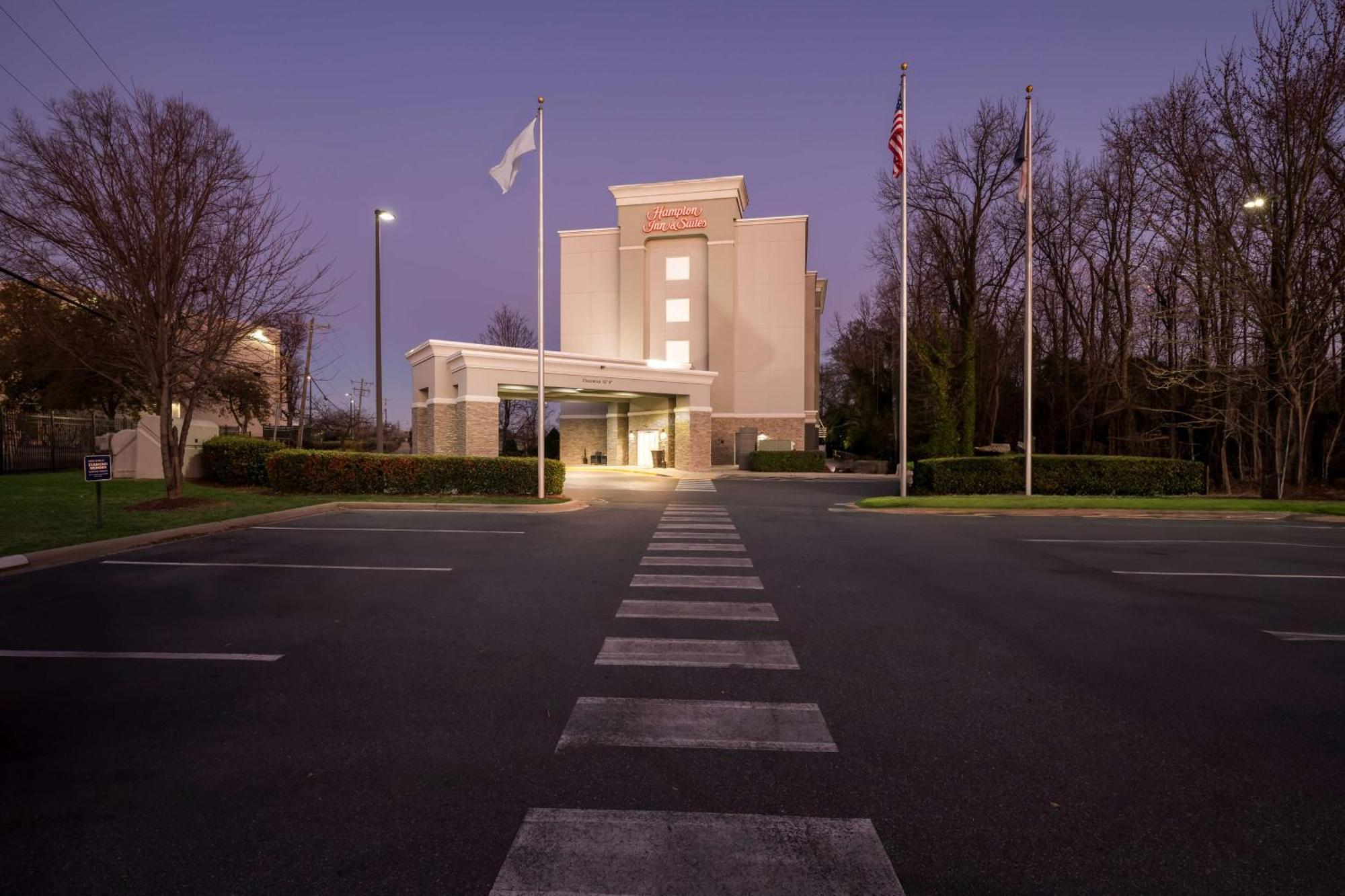 Hampton Inn & Suites Charlotte-Airport Eksteriør bilde